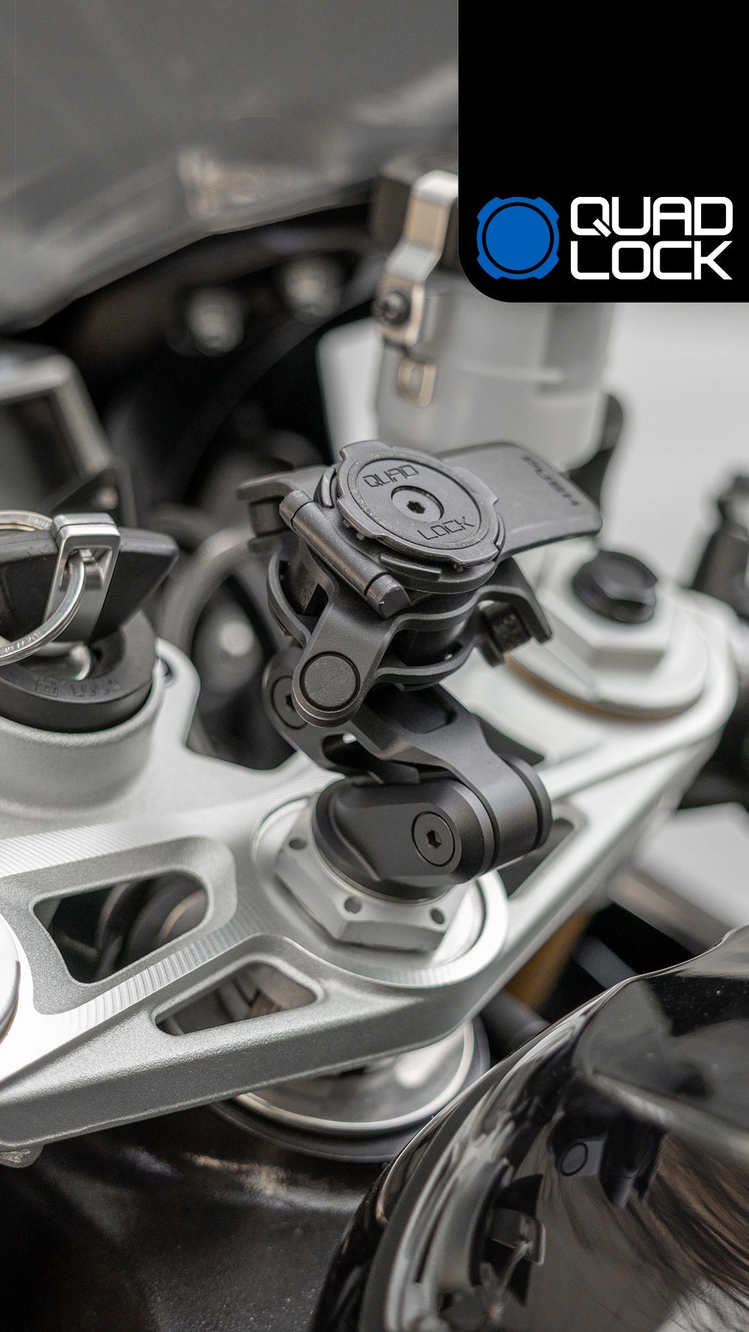 Quad lock fork mount outlet